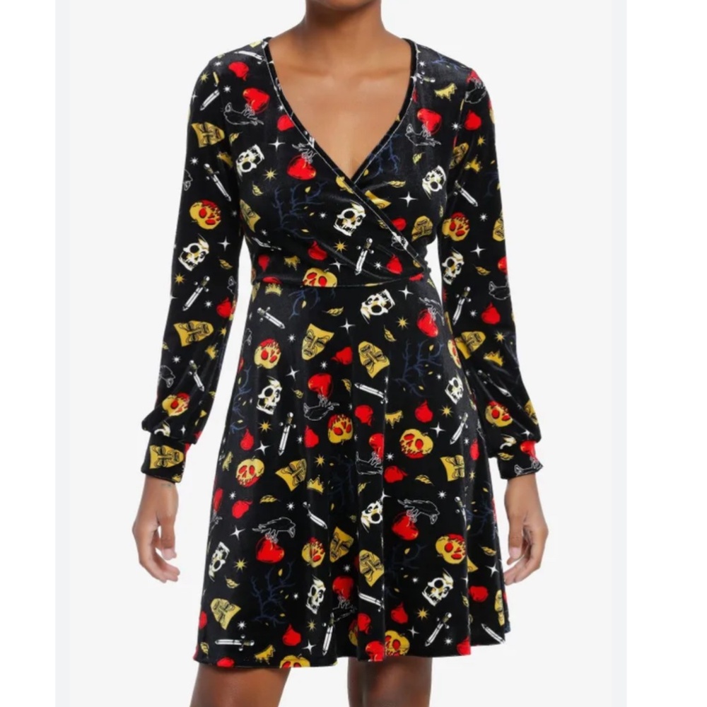 Snow White Velvet Wrap Dress Size Large New With Tags